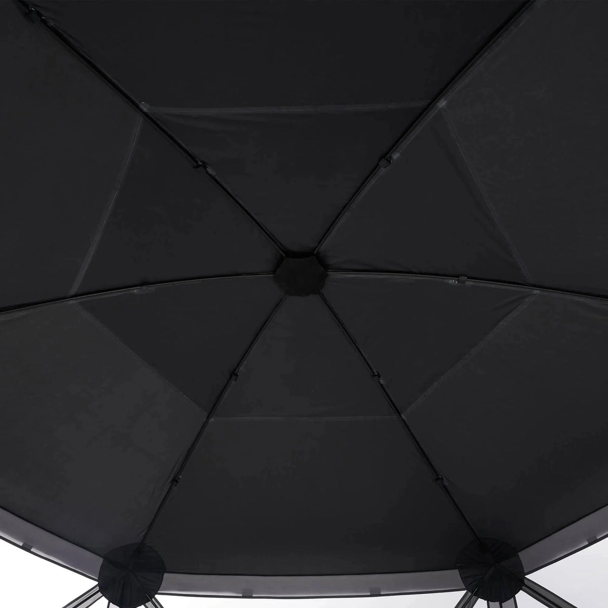 High-quality breathable mesh walls of Wild Land outdoor screen house